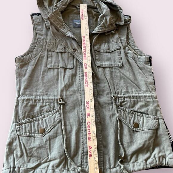 Fashionomics women’s size M vest with hood, back has diamond print sweater - Picture 10 of 10